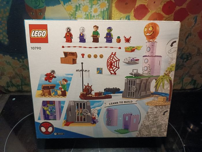 Lego Marvel 10790 l'équipe spidey au phare du bouffon Vert - photo numéro 2