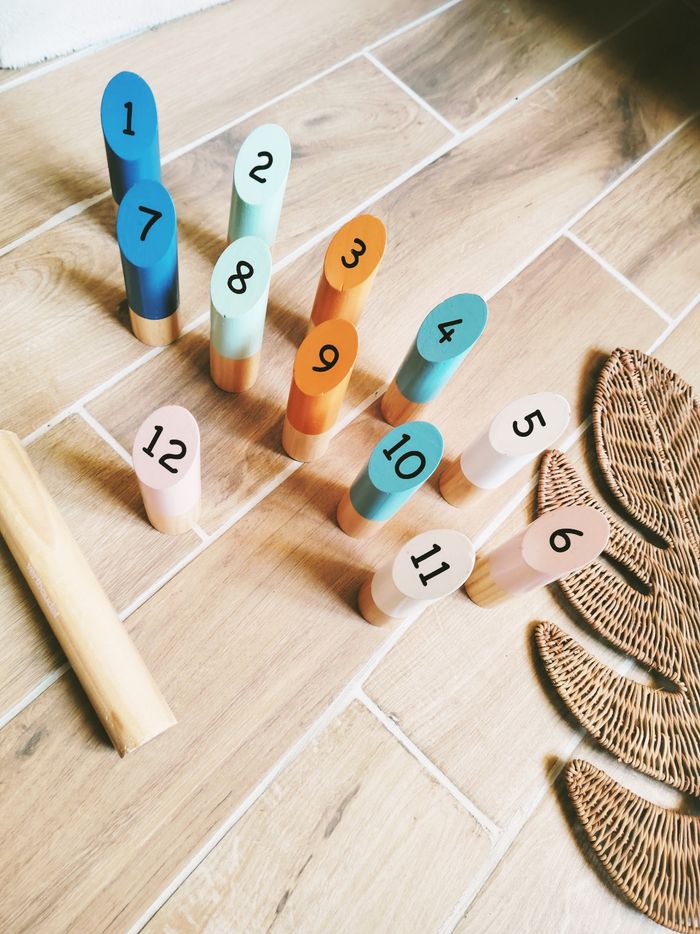 🎳 Lot de quilles Finlandaise colorés en bois avec numéros marque Vertbaudet - photo numéro 2