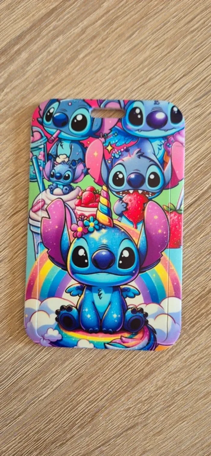 Porte carte d'identité Stitch avec lanière fantaisie. - photo numéro 2