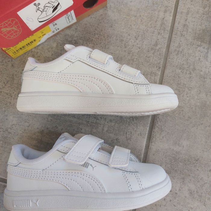 Baskets puma neuves blanches pointure 26 - photo numéro 2