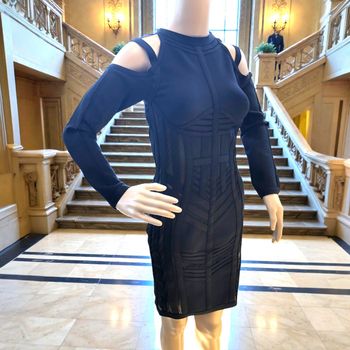 LADYCE - NEW - ROBE TYPE BANDAGES NOIRE DÉTAILS VOILE & LIGNES GÉOMETRIQUES M/L