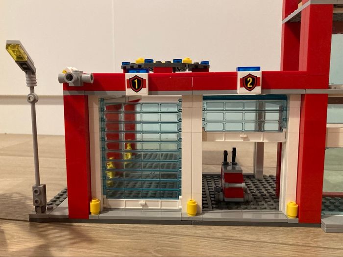 Lego City 60004 - La caserne des pompiers - photo numéro 6