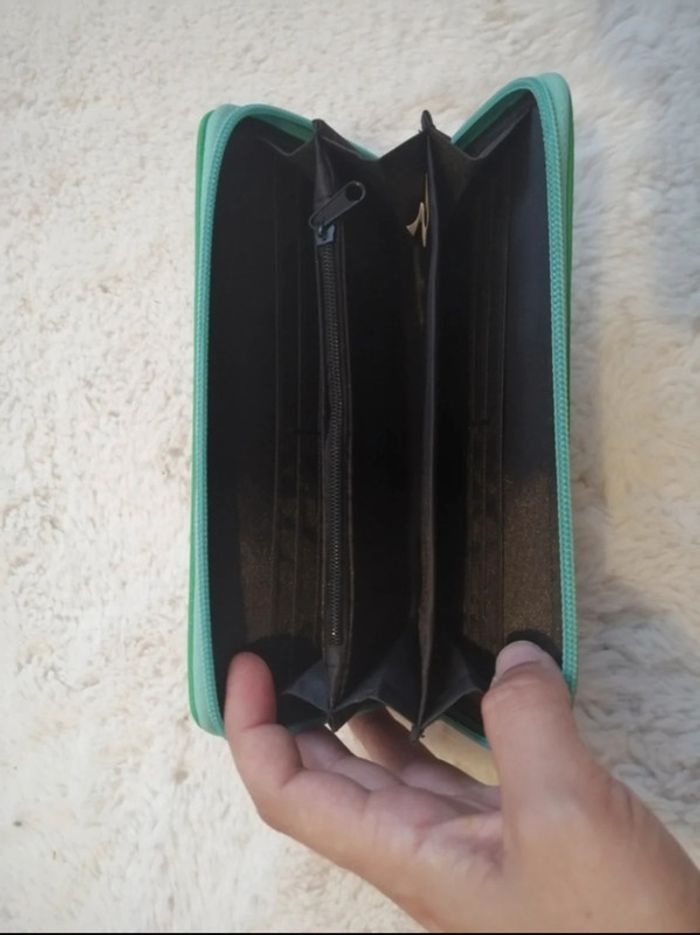 Portefeuille vert neuf - photo numéro 2