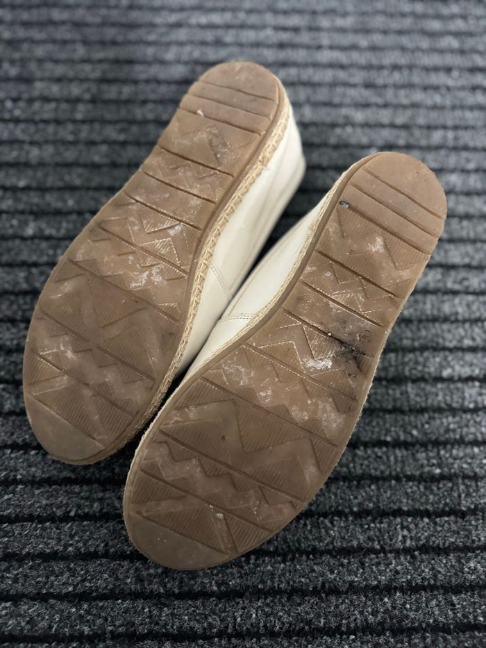 Espadrilles plates beige et bout doré - photo numéro 4