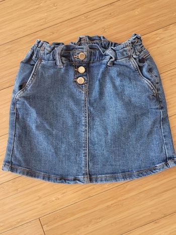 Jupe en jeans tape à l'œil