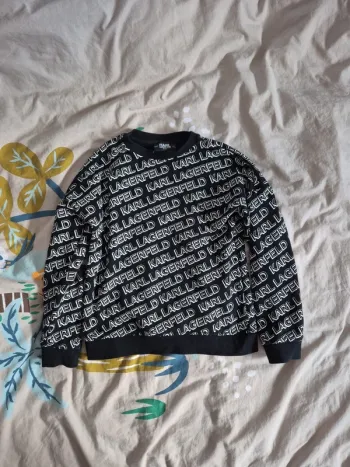 Pull lagerfeld