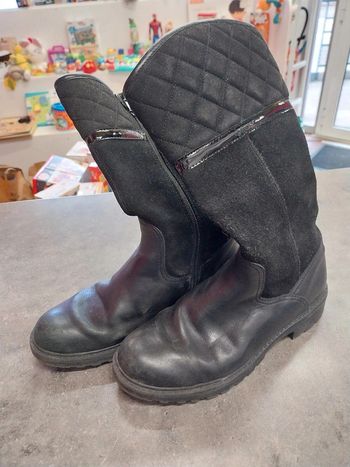 Paire de bottes fille pointure 36 geox