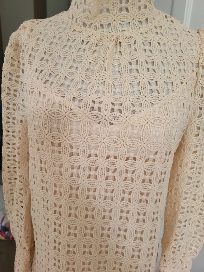 Superbe robe crème - photo numéro 4