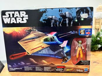 Vaisseau star wars / nerf + personnage star wars rebels Neuf et scellé