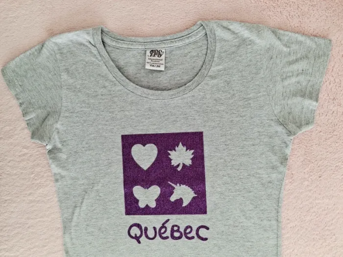 T-shirt manches courtes 8 ans gris clair motif Québec pailleté violet - photo numéro 3