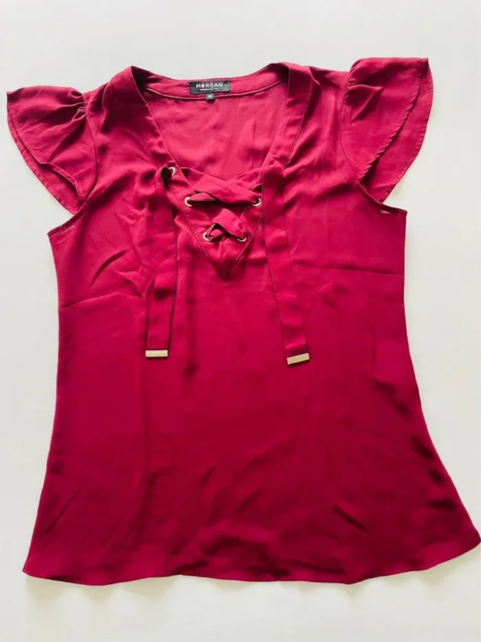 Haut rouge bordeaux