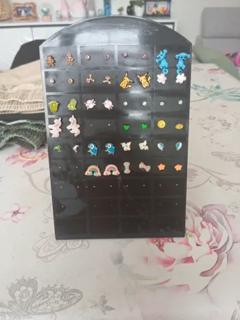 Présentoir boucles d'oreilles plus boucles d'oreilles