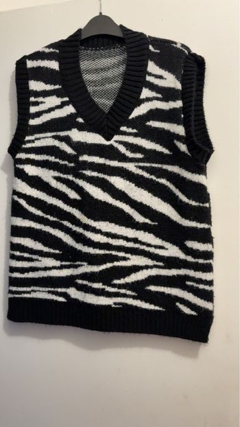 Petit pull sans manche