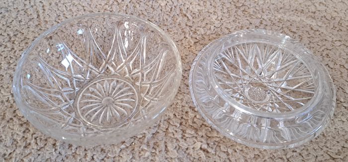 🍽 Ancienne bonbonnière en cristal avec son couvercle - photo numéro 2