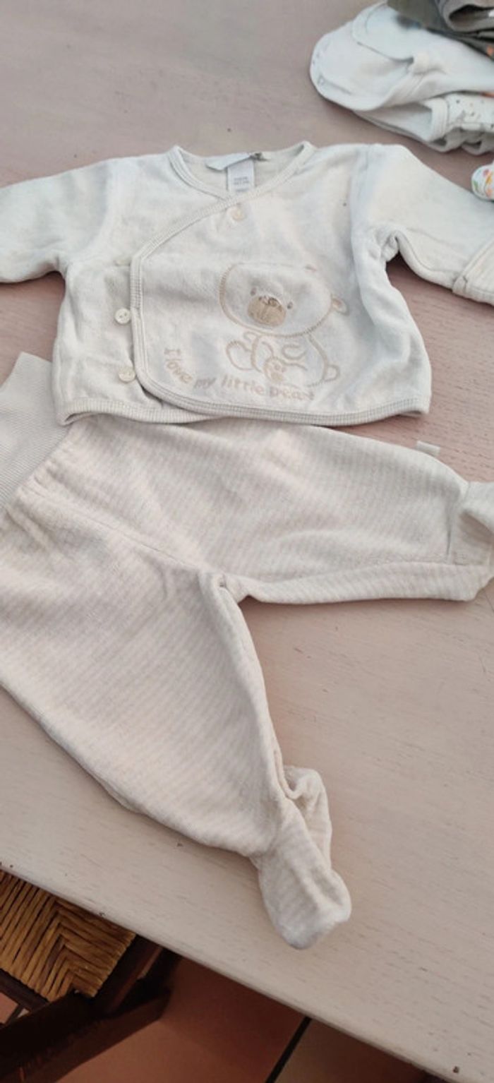 Lot vêtements 1 mois garçon - photo numéro 8