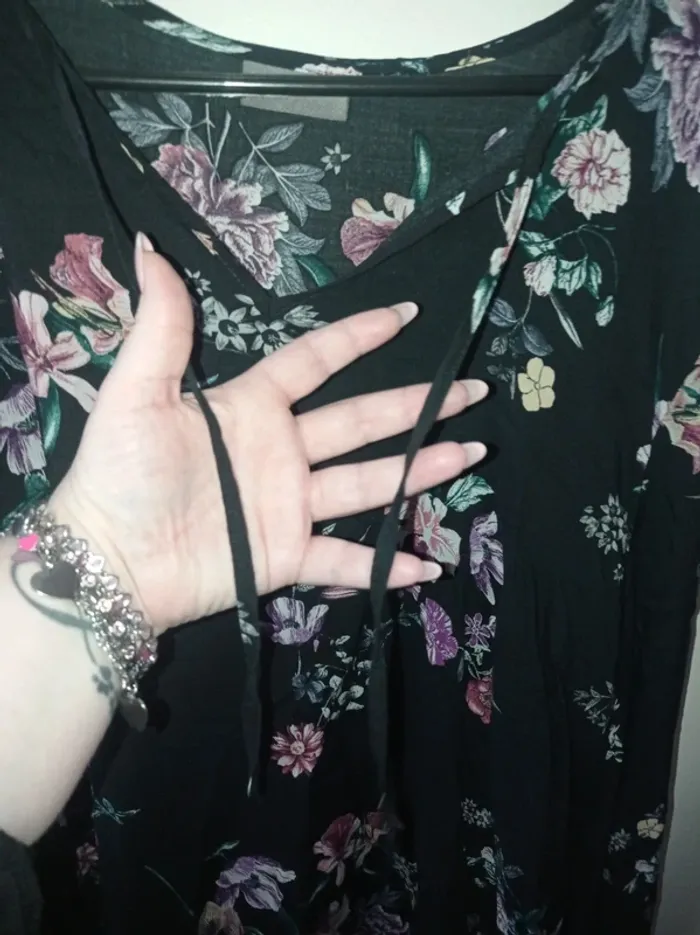 Chemise manche longue noir à fleurs - photo numéro 2