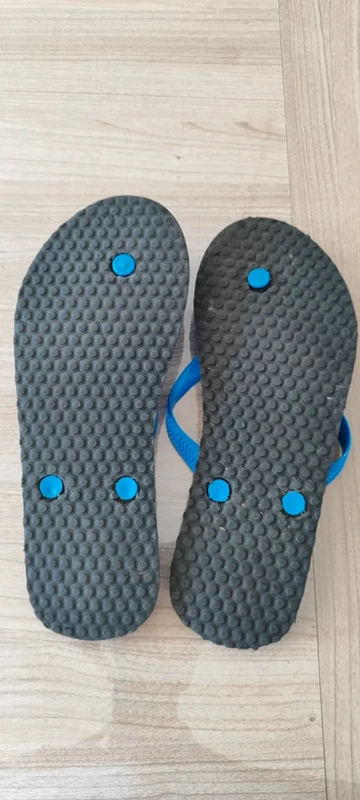 Tongs bleues en 37 - photo numéro 4