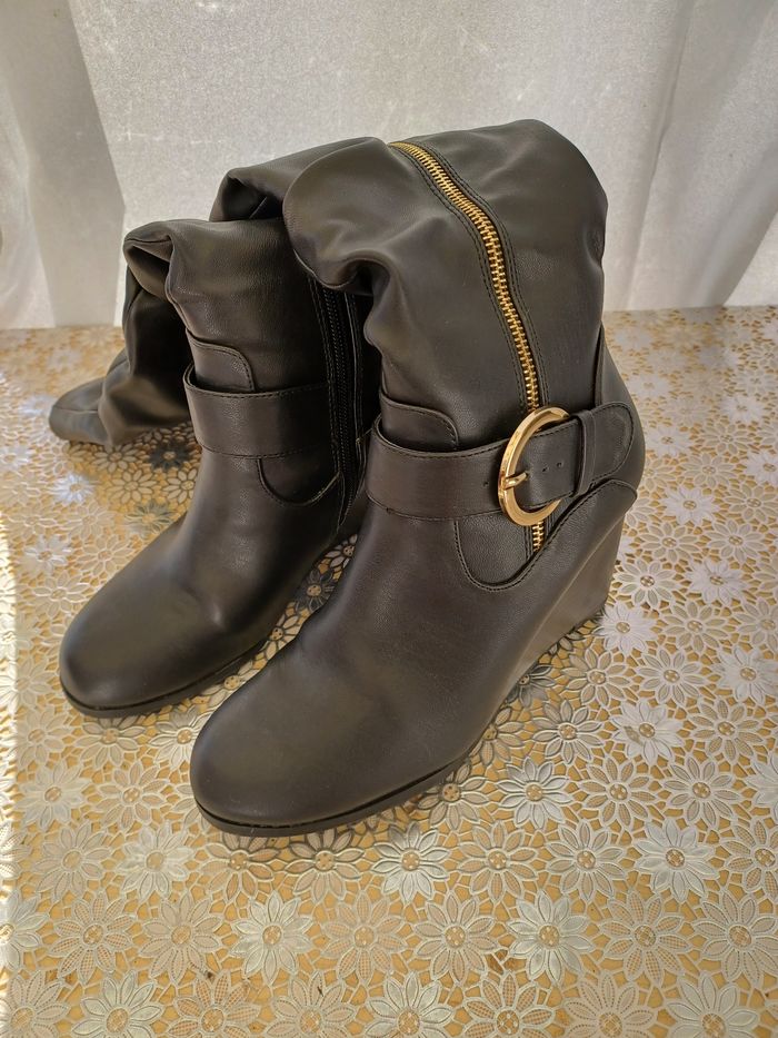 Bottes Anna Field en très bon état coloris noir taille 37 très peu portées. - photo numéro 2