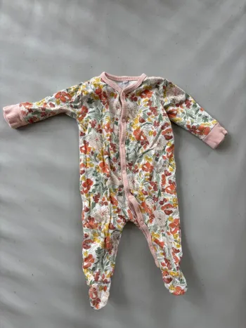 Pyjama fleurie 1 mois