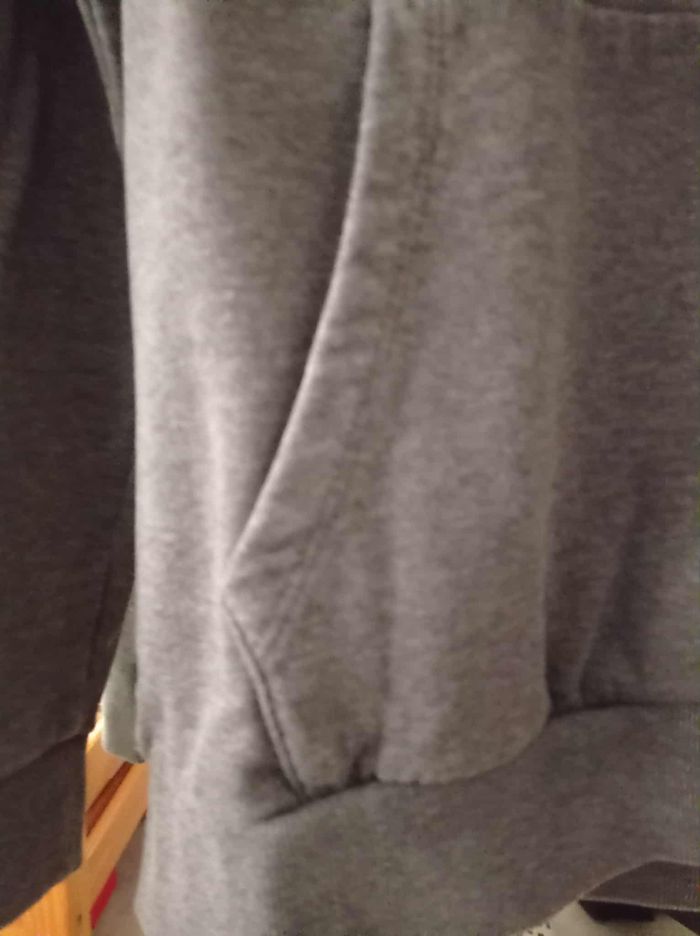 Sweat en M/L - photo numéro 2