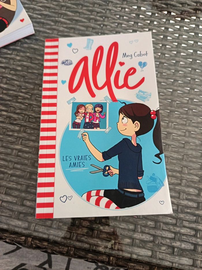 Lot des 3 premiers tomes Allie - photo numéro 4