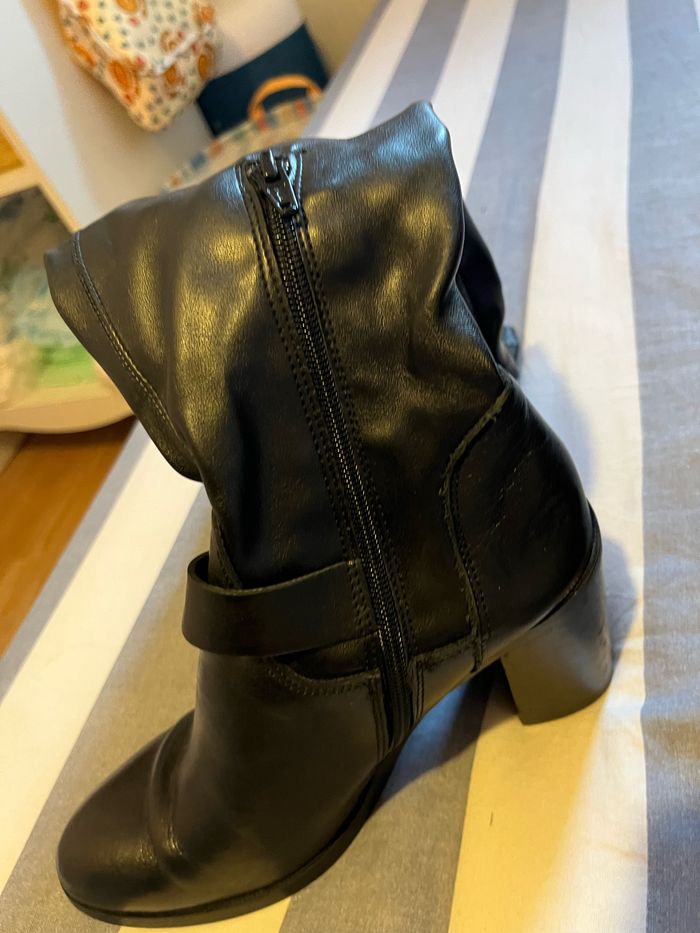 Bottes taille 36 en très bon état - photo numéro 4