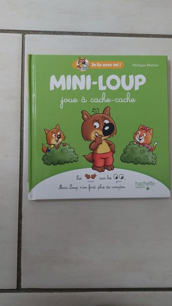 Lot livres mini loup