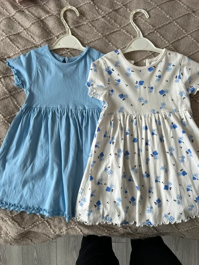 Lot de 2 robes 18 mois