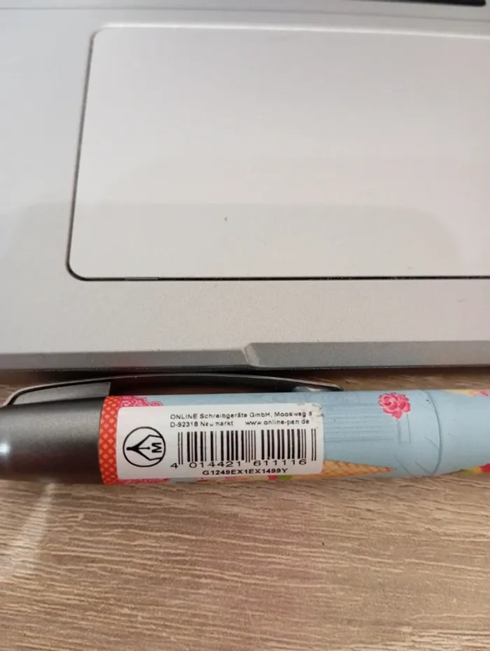 Stylo plume design neuf - photo numéro 3