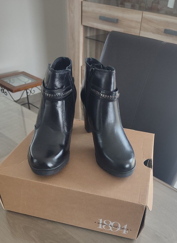 Bottines cuir femme t.38 neuves