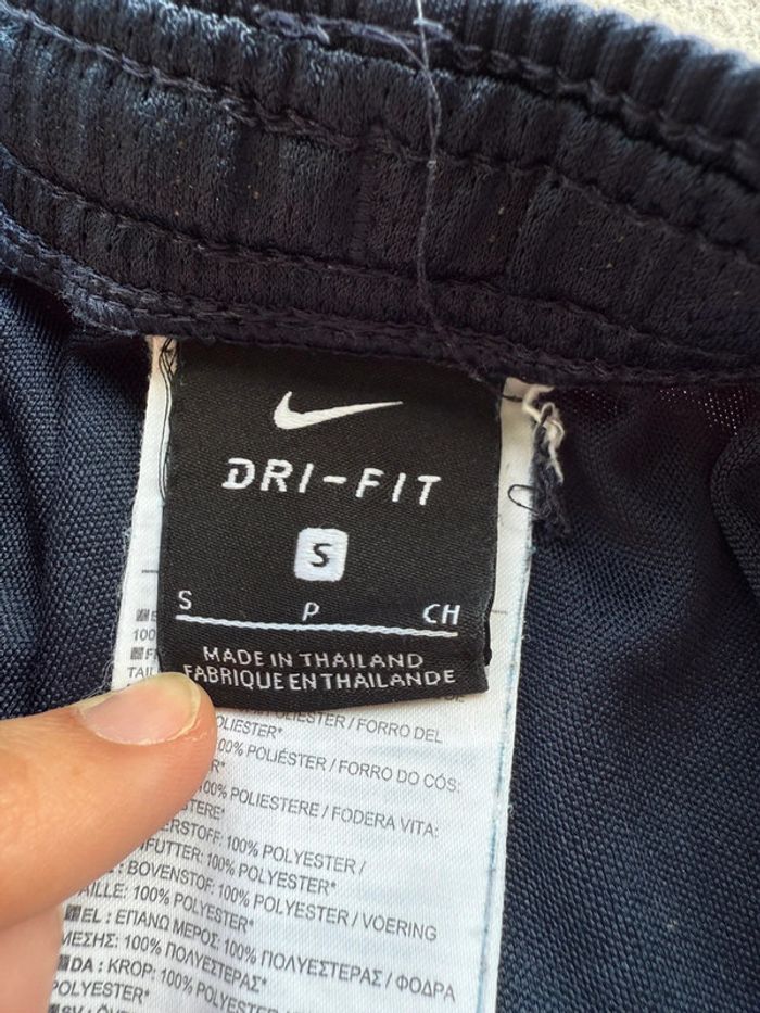Short long Nike taille S - photo numéro 5