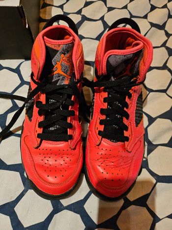 Nike air Jordan 40.  5