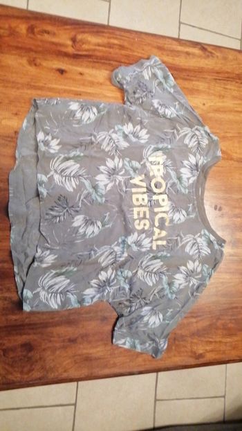 T-shirt, tropical vibes