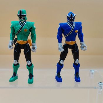 2 figurines samourai - Power rangers
