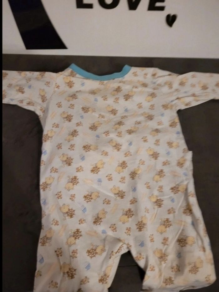 Lot 5 pyjamas 12 mois - photo numéro 6