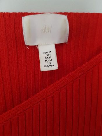 Magnifique haut rouge taille 38 H&M neuf