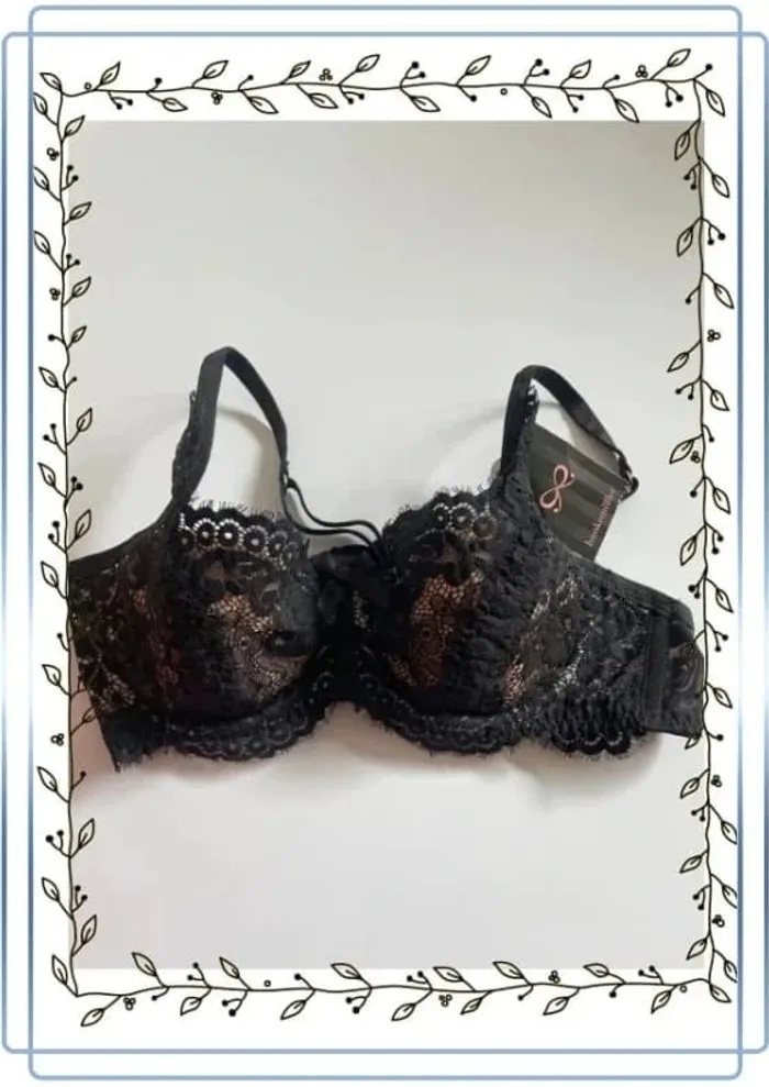 Soutien gorge noir Hunkemoller dentelle,  taille 90A