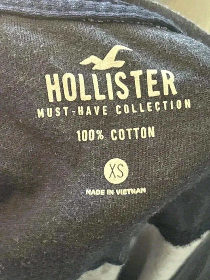 T shirt taille XS marque hollister - photo numéro 5