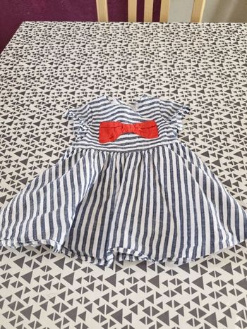 Robe taille 9 mois