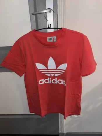 T-shirt Adidas