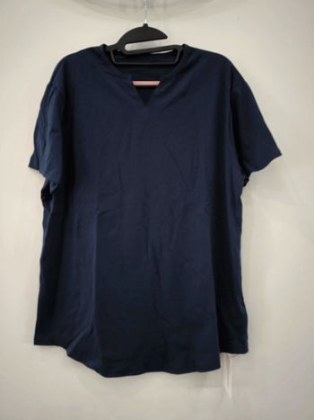 T shirt col v taille L ouku neuf