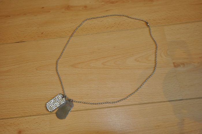 Chaine argentée pendentif avec strass - photo numéro 5