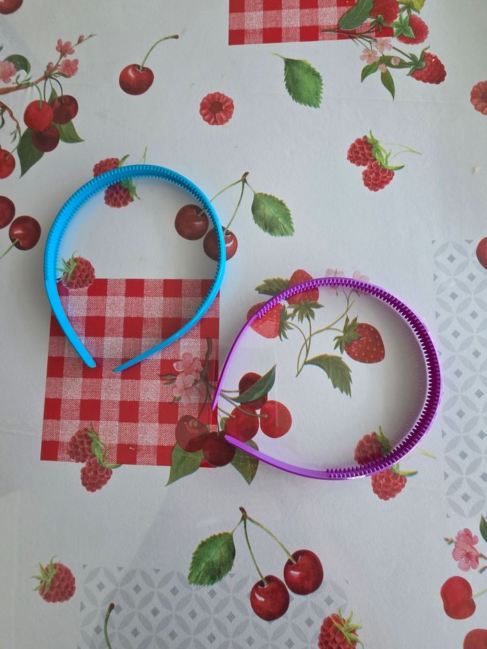 LOTS DE 2 SERRE TĂŠTE FILLE đź‘§