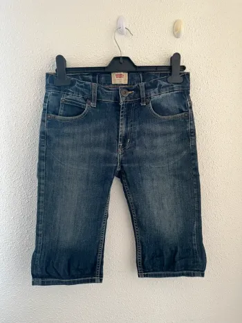 Short en jean Lévis 💫Taille 14 ans