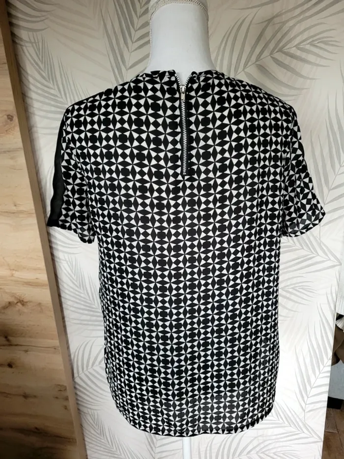 Top femme blouse, taille 38 noir et blanc à motif - photo numéro 5