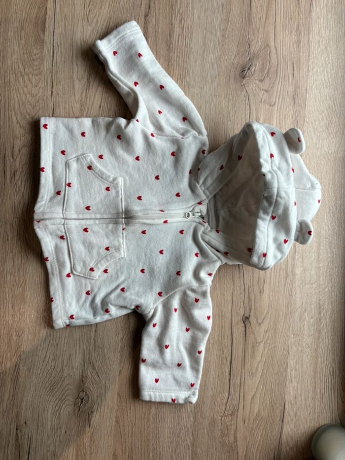 Gilet à cœur bébé fille 1 mois