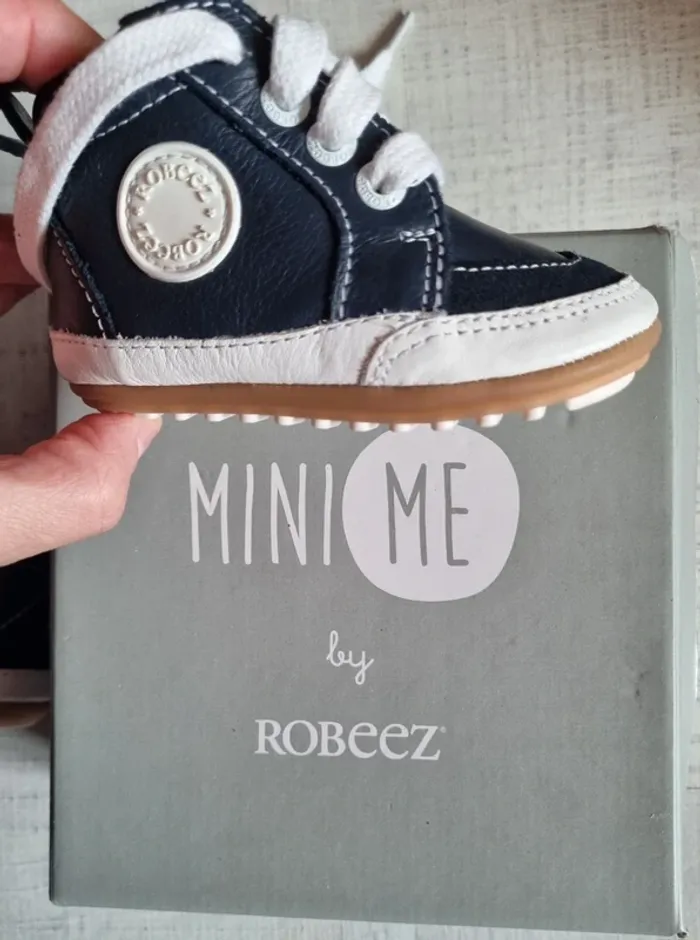Sneackers souples mini me robeez 18 neuf