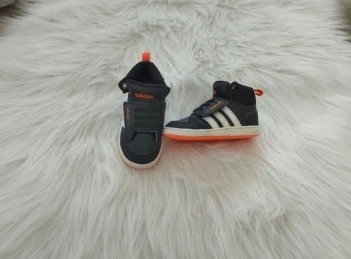 Basket adidas pointure 20 - photo numéro 3