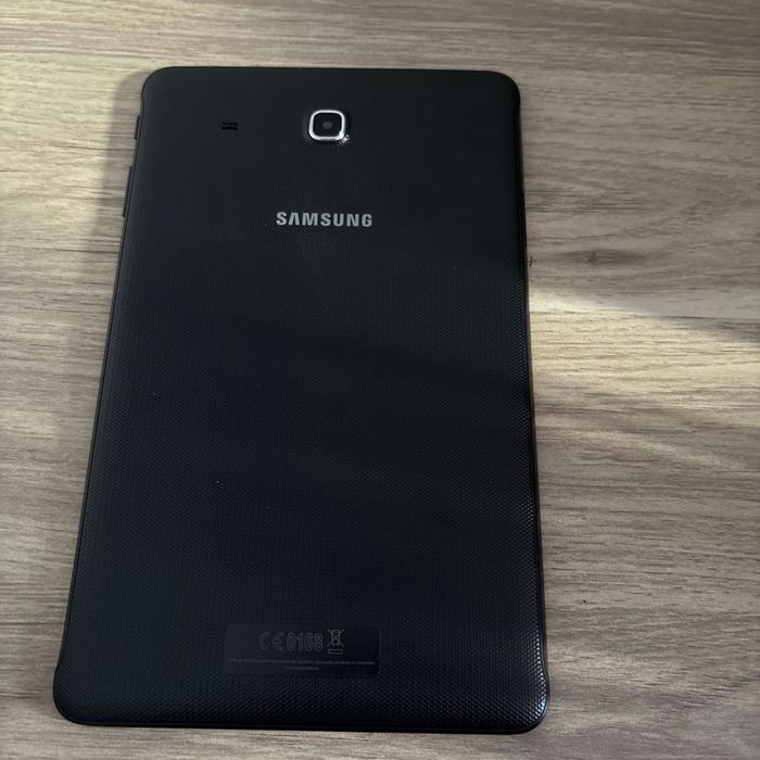 Tablette Samsung Galaxy Tab E - photo numéro 2