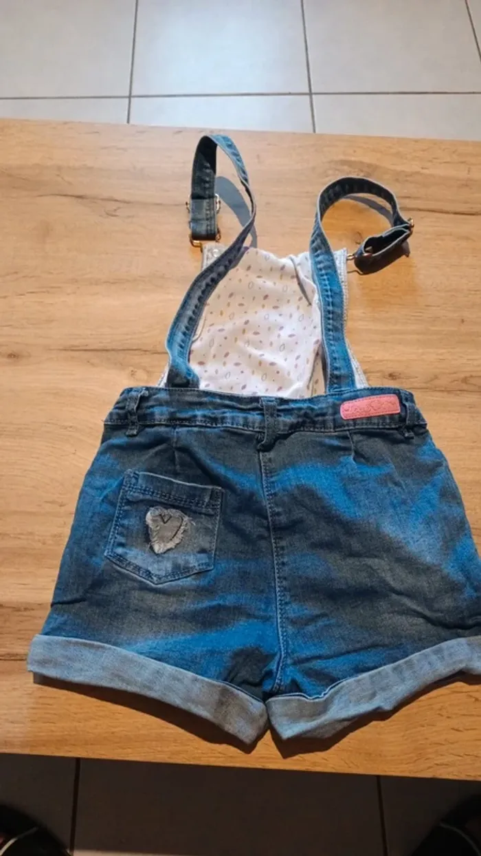 Salopette short en jeans - photo numéro 2